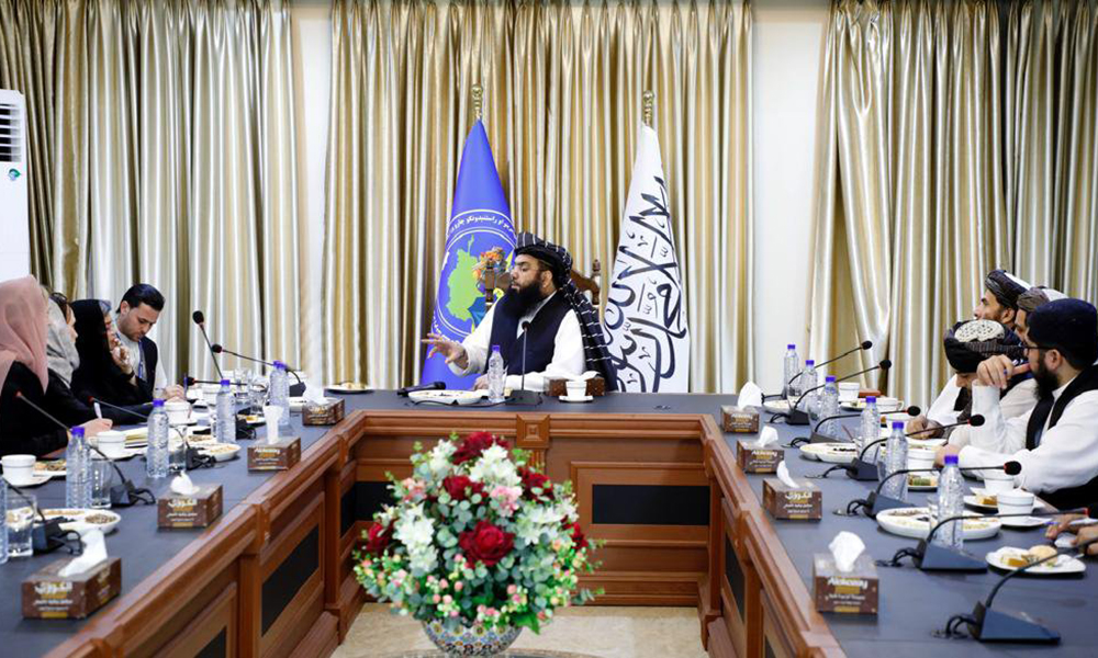 دیدار وزیر مهاجرین با رئیس جدید یوناما؛ حمایت از مهاجرین بازگشت کننده در محور دیدار