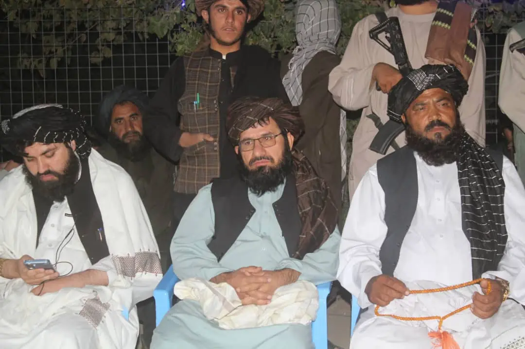 محفل مشاعره عنعنه یی "گل عناب" در فراه برگزار شد