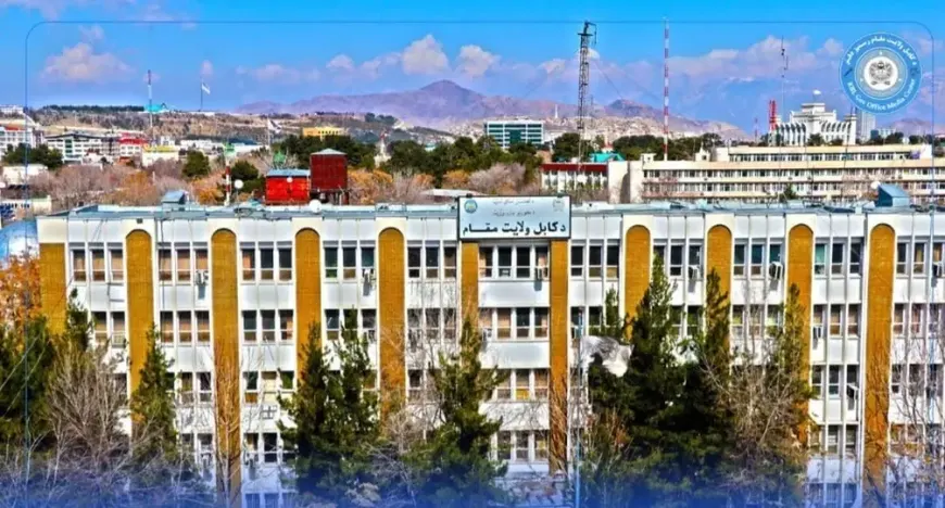 تصویر همان گزارش: والی کابل بر اتخاذ تدابیر برای جلوگیری از خطرات احتمالی کوه چهل ستون تأکید کرد