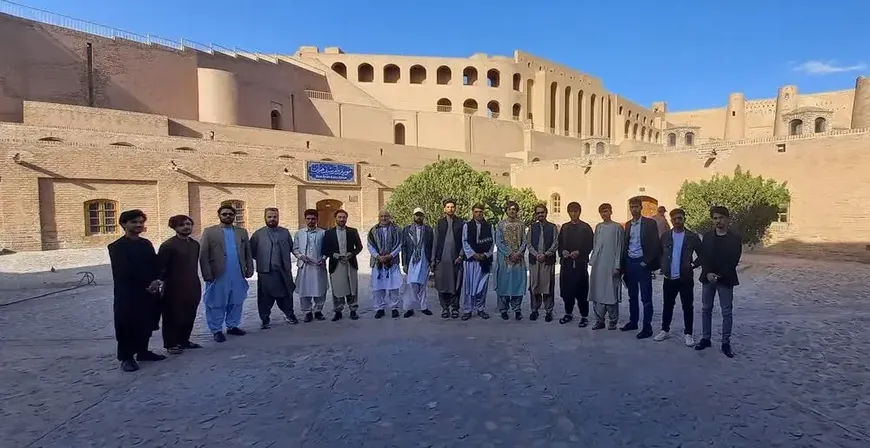 تصویر همان گزارش: بازدید حدود ۱۱ هزار نفر از قلعه تاریخی اختیارالدین هرات
