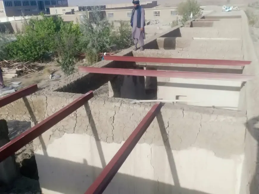 تصویر همان گزارش: بیست صنف درسی در مدارس دینی پکتیکا ساخته می شود